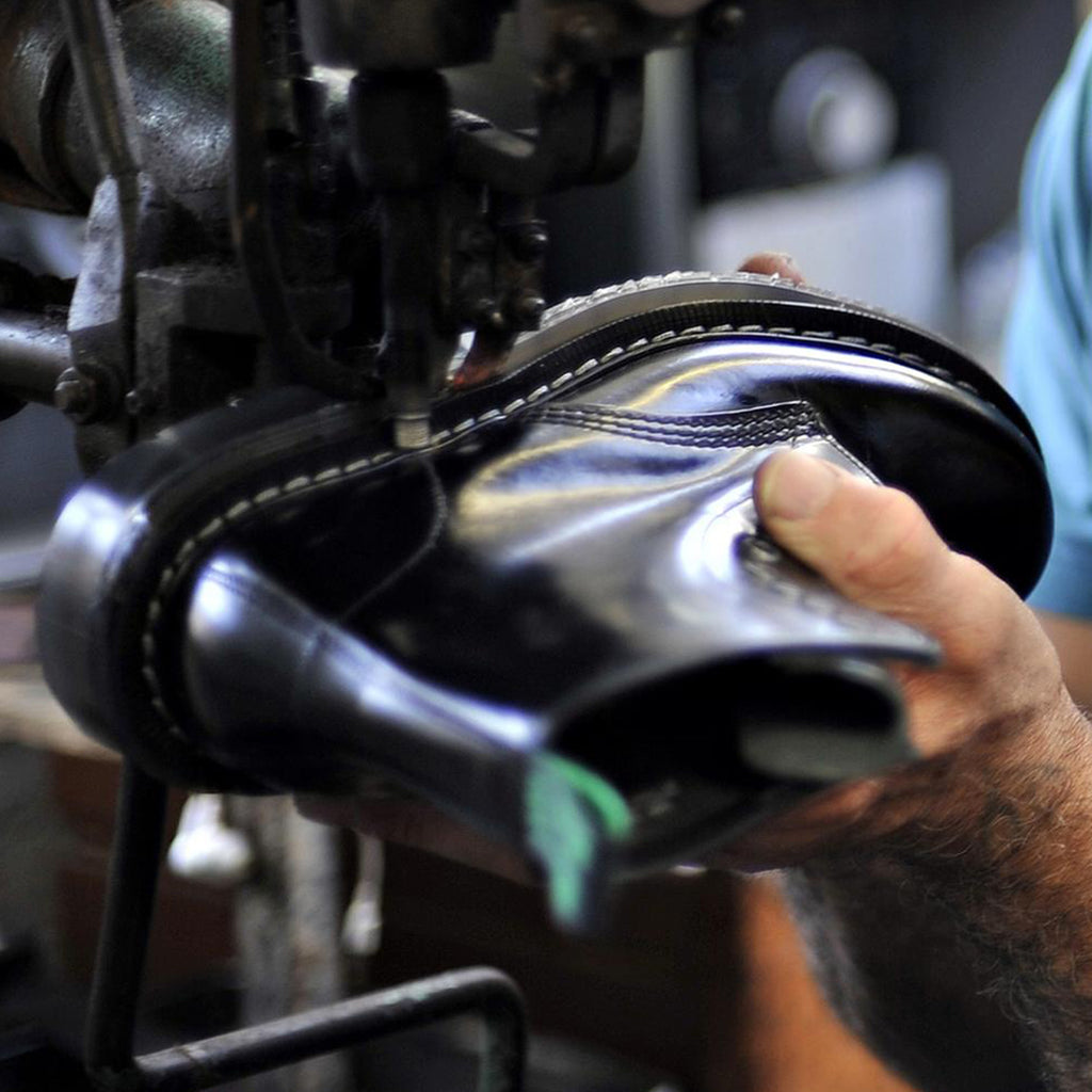 SOLOVAIR RE-SOLE SERVICE