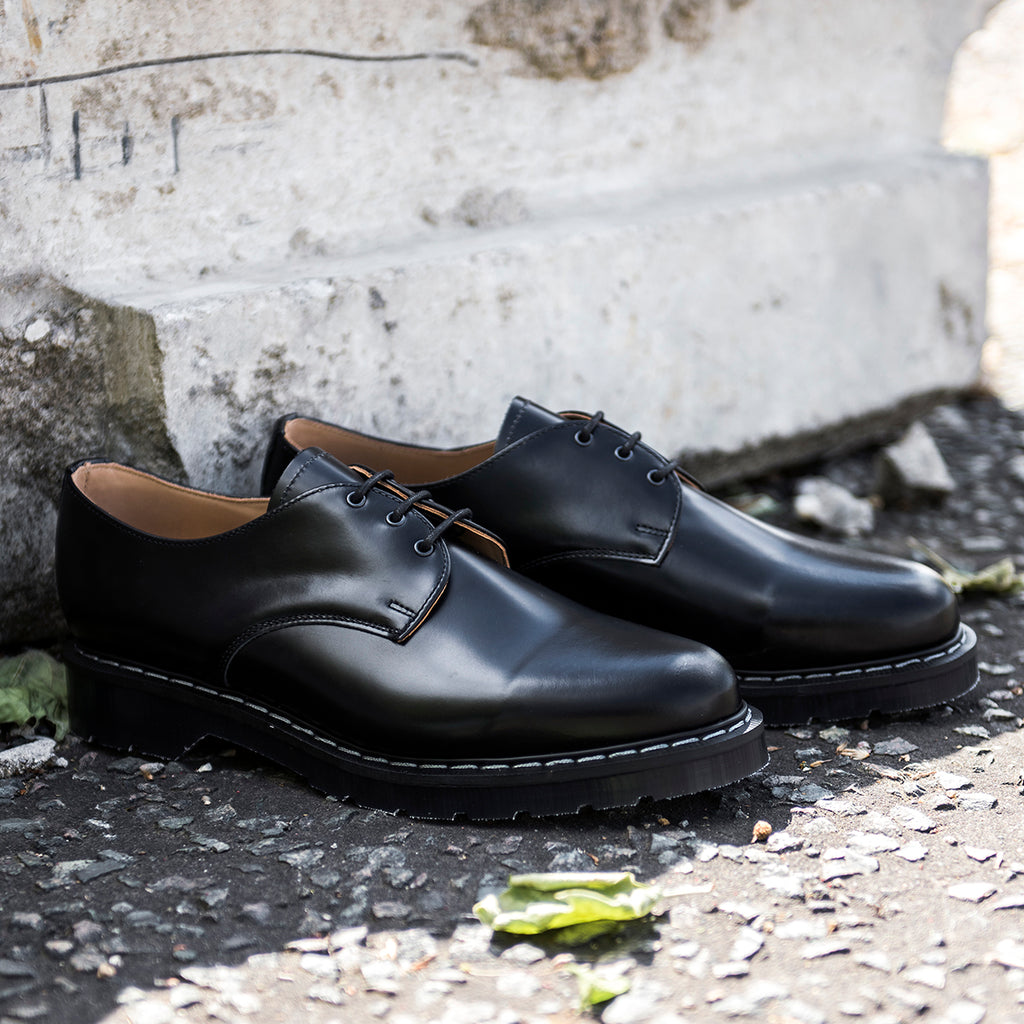 SEX EDUCATION SERIES 3 FEATURING SOLOVAIR